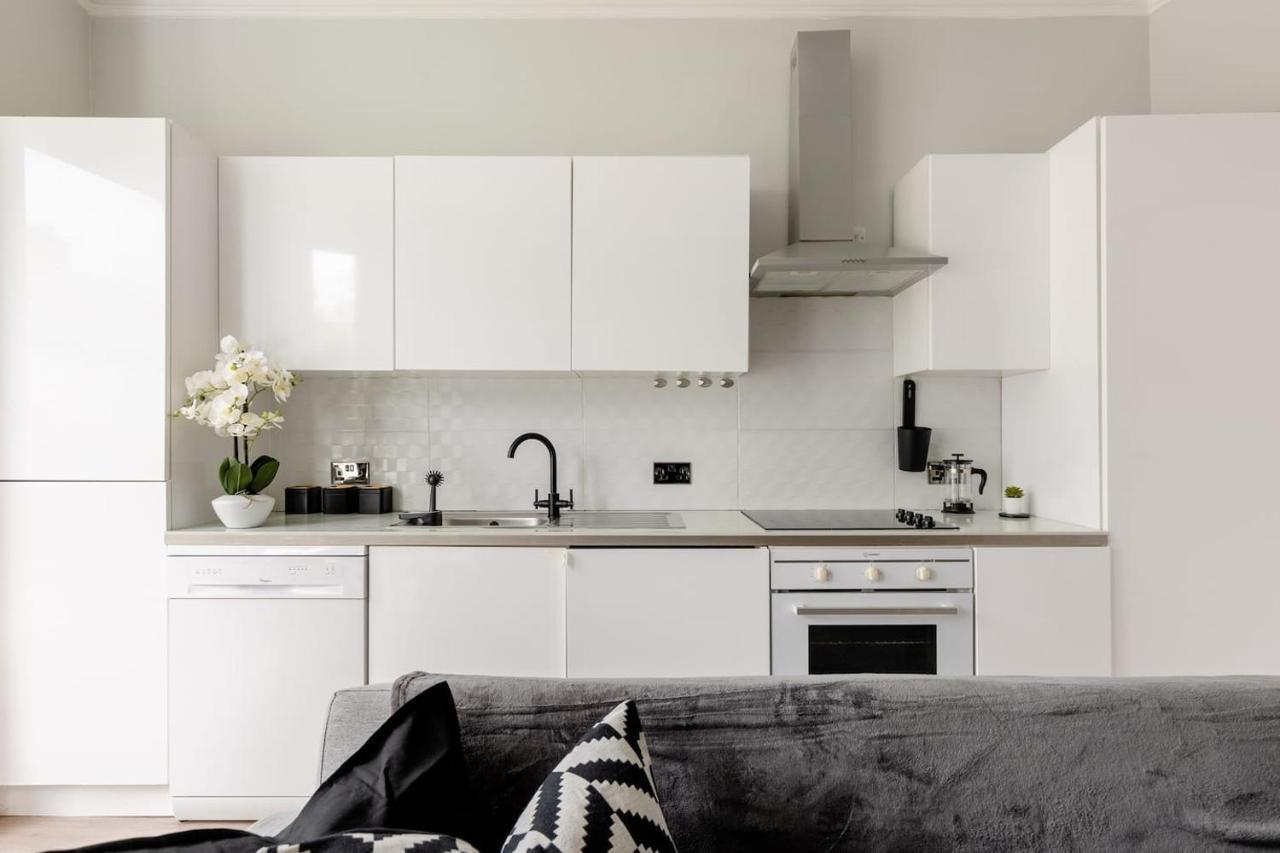 Lovely 2 Bedroom In West Hampstead, Apartament